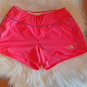The North Face FEMMES running shorts Near perfect condition